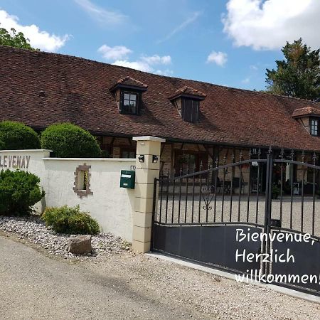 Le Venay Frontenaud Exterior foto